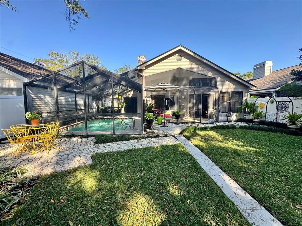 待售: $334,900 (2 贝兹, 2 浴室, 1333 平方英尺)