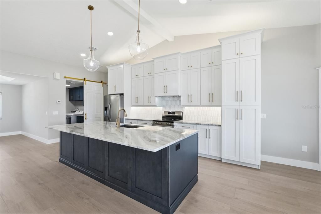 В аренду: $6,500 (3 спален, 2 ванн, 2228 Квадратных фут)