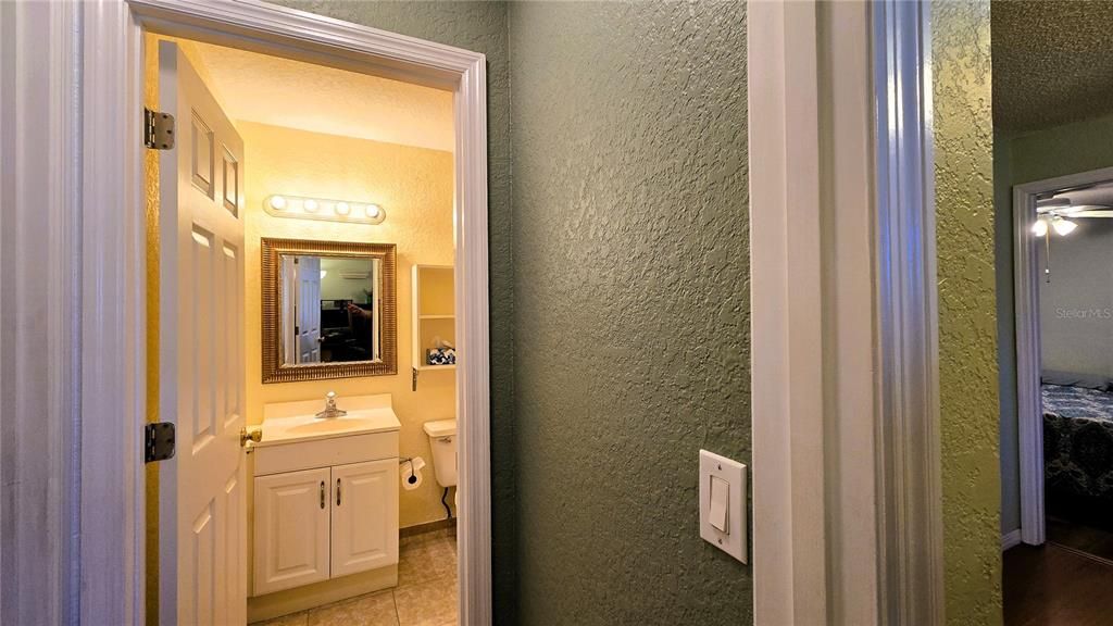 待售: $399,900 (2 贝兹, 2 浴室, 1397 平方英尺)