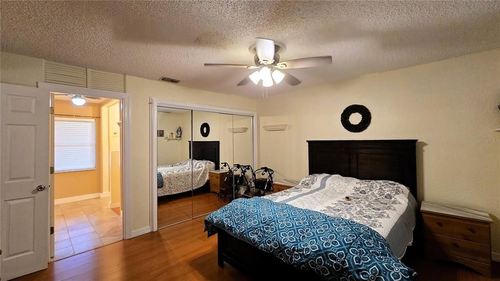 待售: $399,900 (2 贝兹, 2 浴室, 1397 平方英尺)