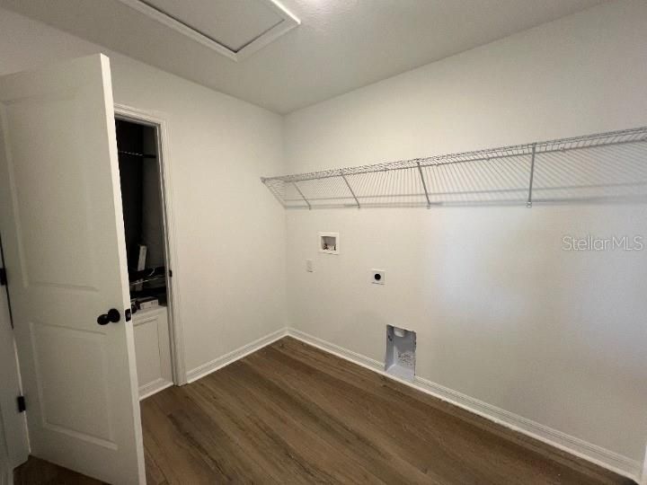 En Venta: $549,990 (3 camas, 2 baños, 2791 Pies cuadrados)