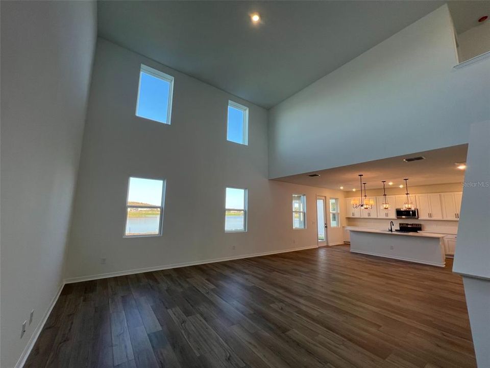 En Venta: $549,990 (3 camas, 2 baños, 2791 Pies cuadrados)