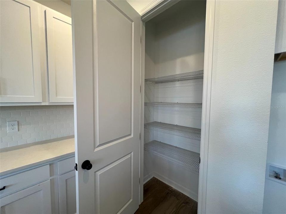 En Venta: $549,990 (3 camas, 2 baños, 2791 Pies cuadrados)