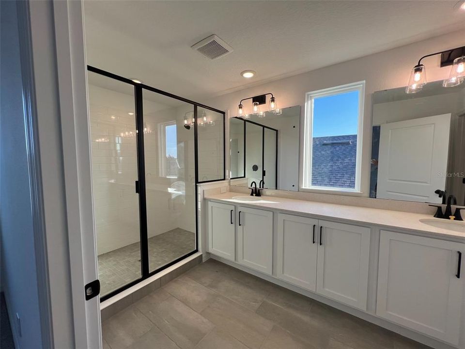 En Venta: $549,990 (3 camas, 2 baños, 2791 Pies cuadrados)