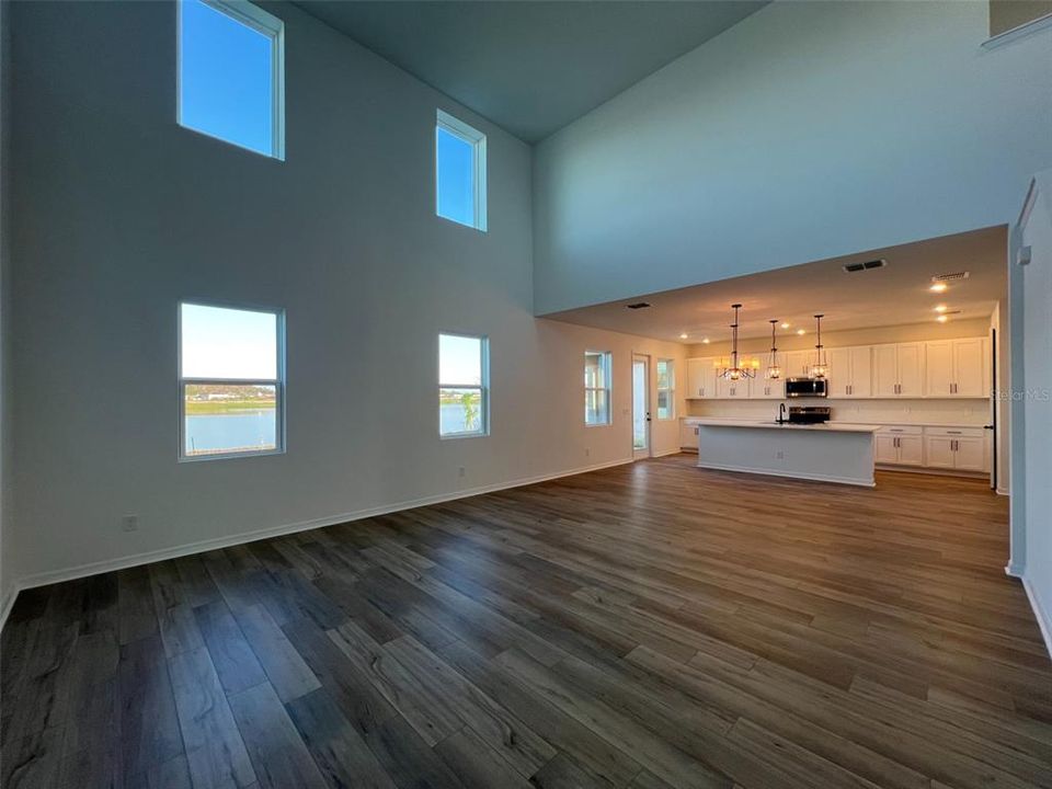 En Venta: $549,990 (3 camas, 2 baños, 2791 Pies cuadrados)