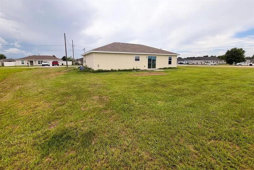 В аренду: $1,675 (3 спален, 2 ванн, 1077 Квадратных фут)