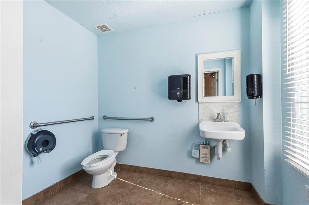 Active With Contract: $435,000 (0 beds, 0 baths, 1925 Square Feet)