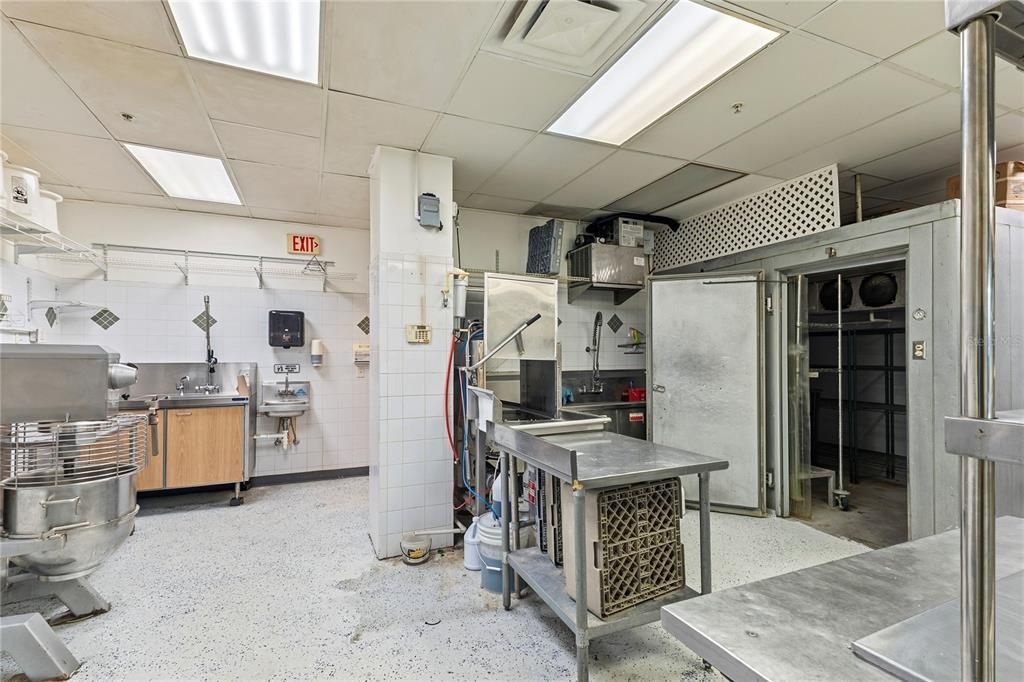 Active With Contract: $435,000 (0 beds, 0 baths, 1925 Square Feet)