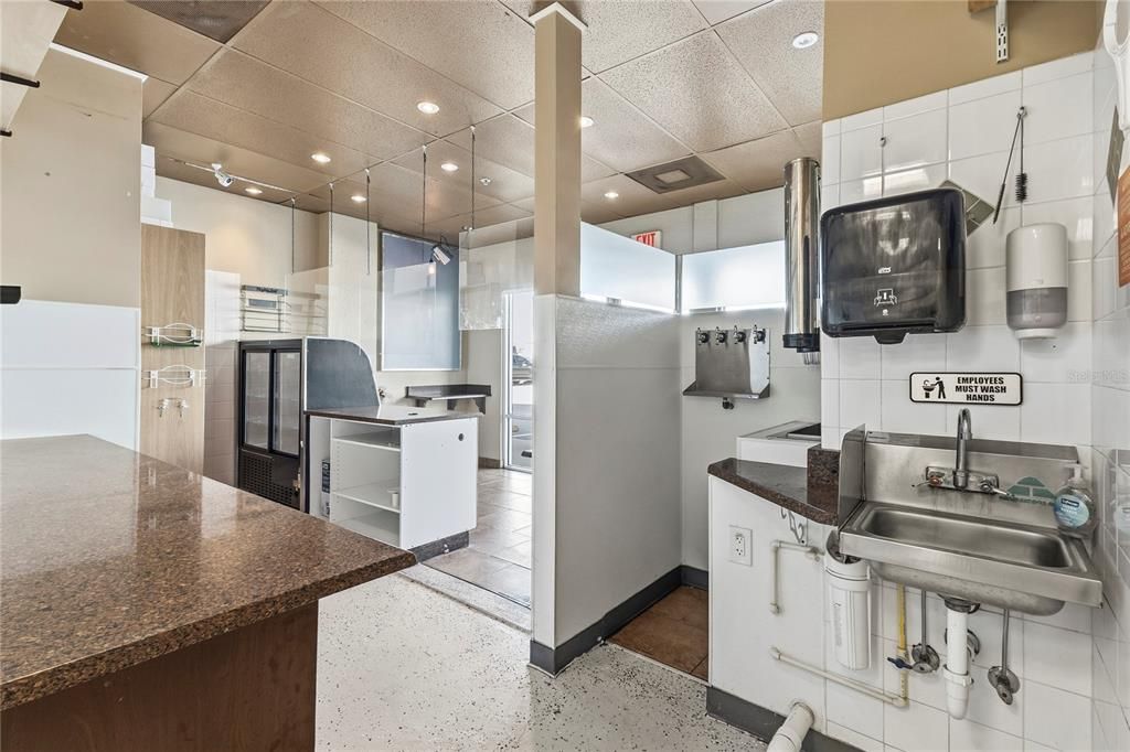 Active With Contract: $435,000 (0 beds, 0 baths, 1925 Square Feet)