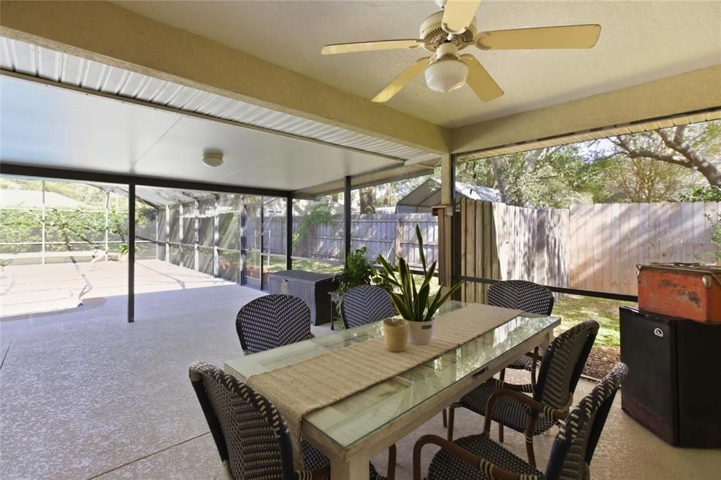 Active With Contract: $415,000 (4 beds, 2 baths, 1919 Square Feet)