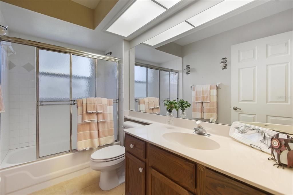 Active With Contract: $415,000 (4 beds, 2 baths, 1919 Square Feet)