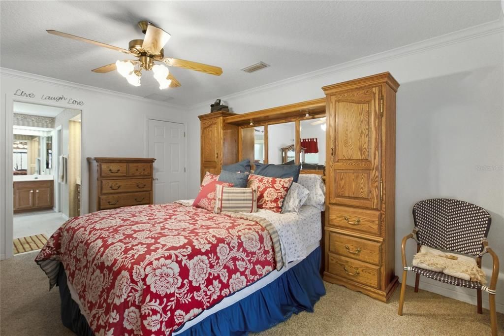 Active With Contract: $415,000 (4 beds, 2 baths, 1919 Square Feet)