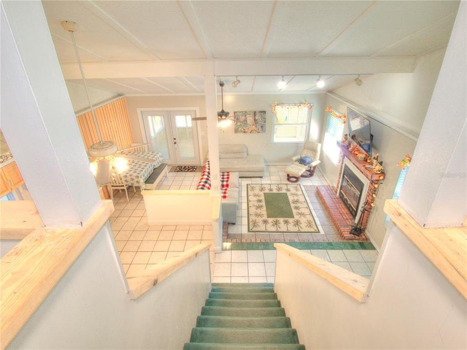 На продажу: $219,999 (3 спален, 2 ванн, 1321 Квадратных фут)