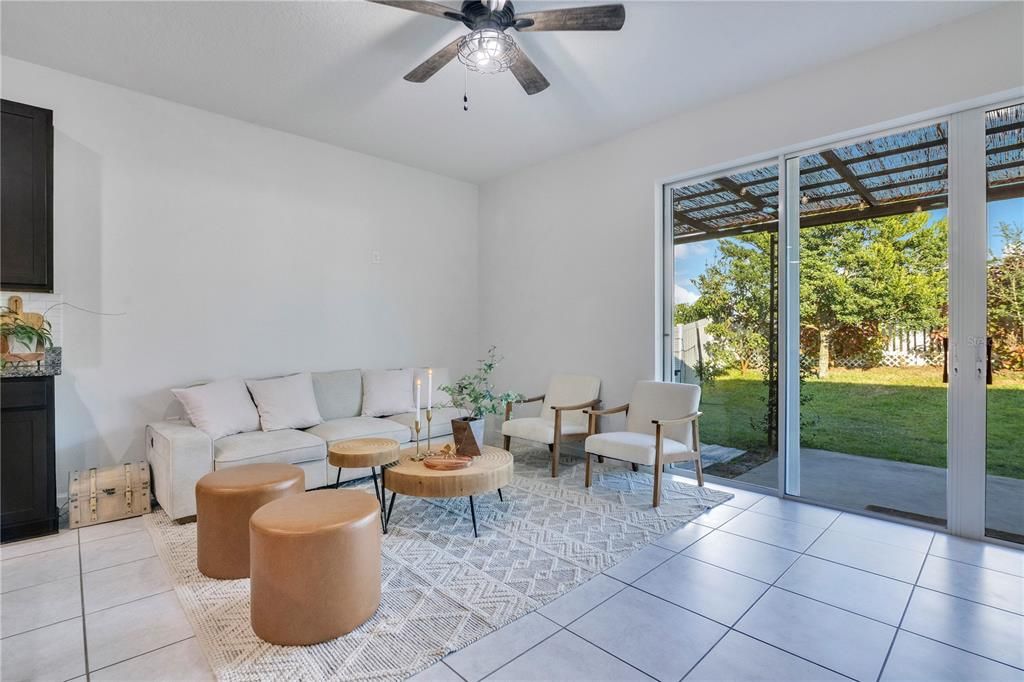 待售: $395,990 (3 贝兹, 2 浴室, 1641 平方英尺)