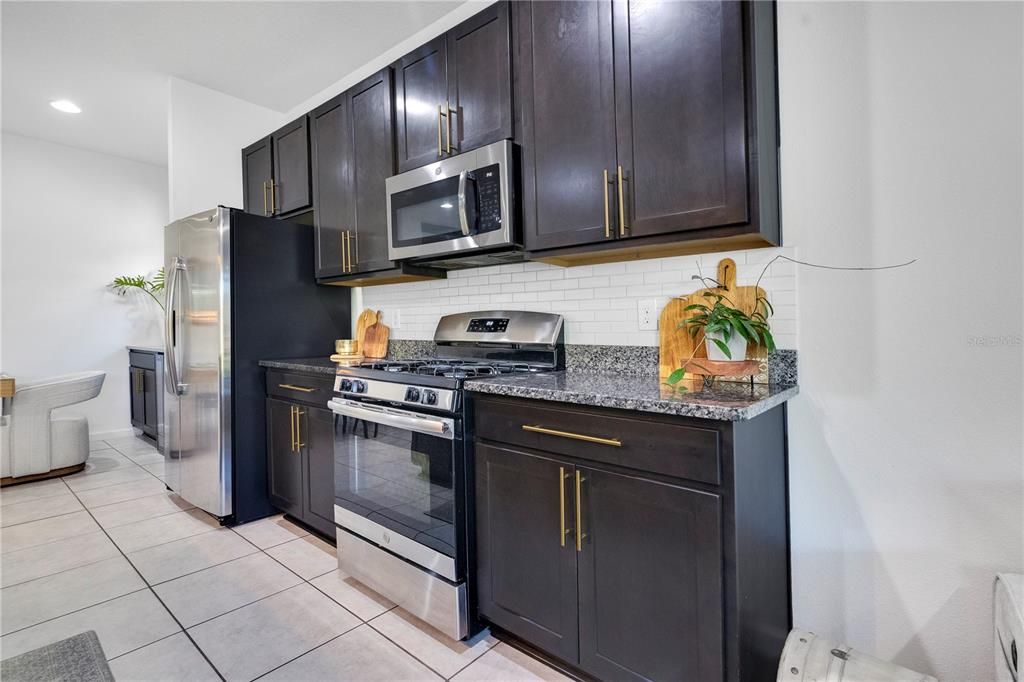 待售: $395,990 (3 贝兹, 2 浴室, 1641 平方英尺)