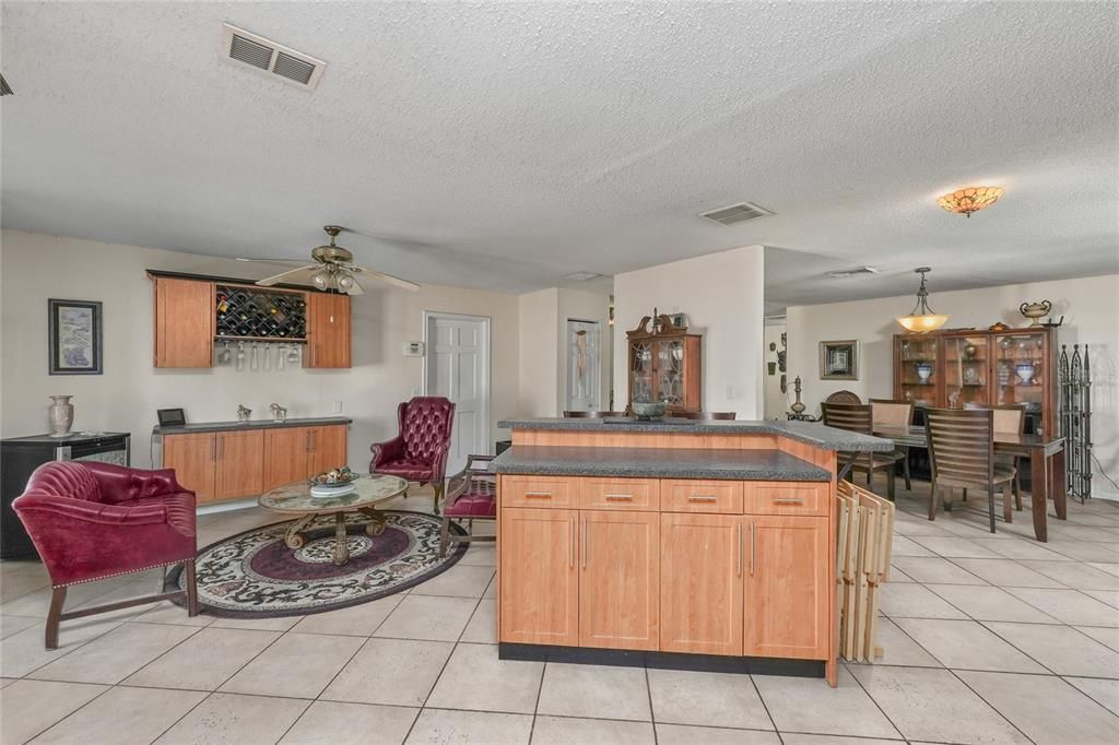 待售: $499,000 (5 贝兹, 3 浴室, 2788 平方英尺)