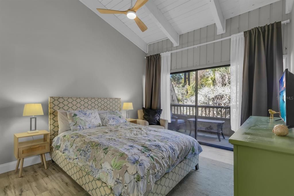 На продажу: $245,000 (2 спален, 2 ванн, 1599 Квадратных фут)