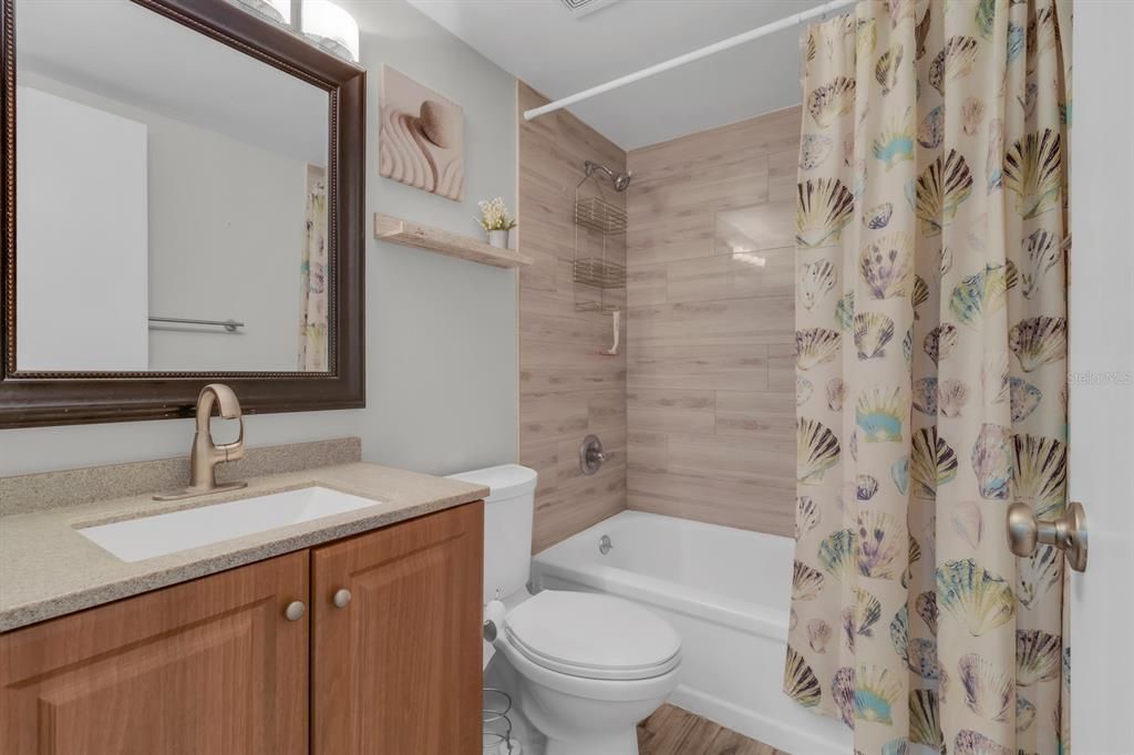 На продажу: $245,000 (2 спален, 2 ванн, 1599 Квадратных фут)