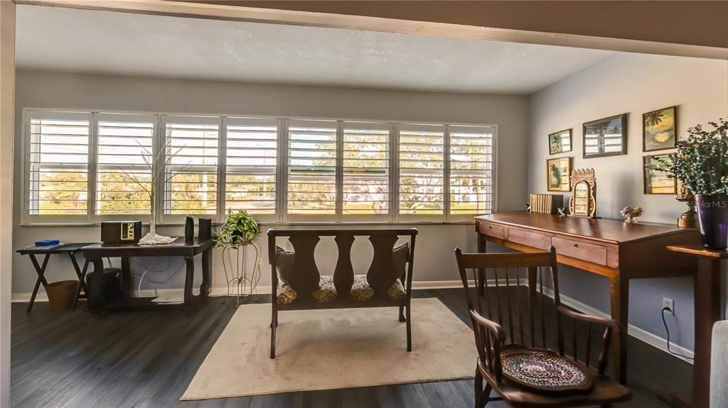 待售: $224,900 (2 贝兹, 2 浴室, 1305 平方英尺)