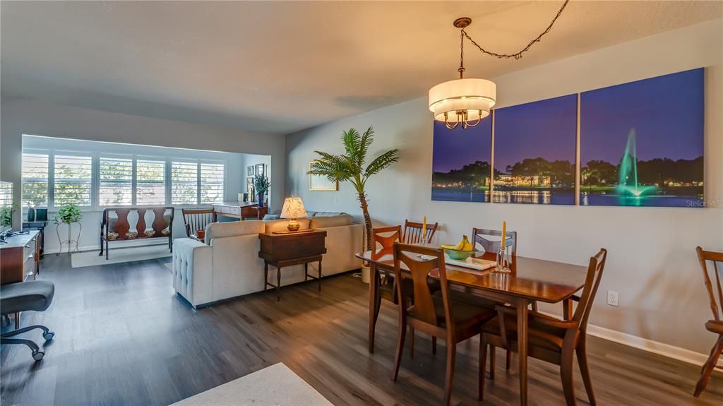 待售: $224,900 (2 贝兹, 2 浴室, 1305 平方英尺)