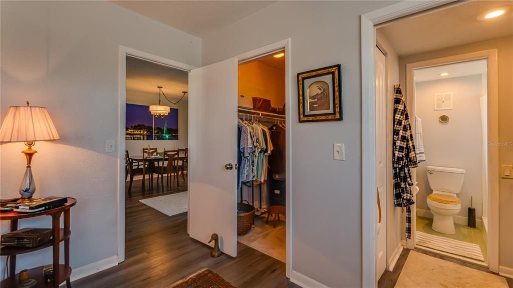 待售: $224,900 (2 贝兹, 2 浴室, 1305 平方英尺)