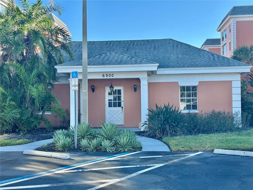 待售: $139,000 (2 贝兹, 2 浴室, 1150 平方英尺)