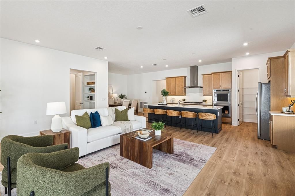 En Venta: $987,990 (3 camas, 2 baños, 2193 Pies cuadrados)