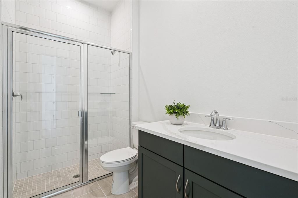 En Venta: $987,990 (3 camas, 2 baños, 2193 Pies cuadrados)