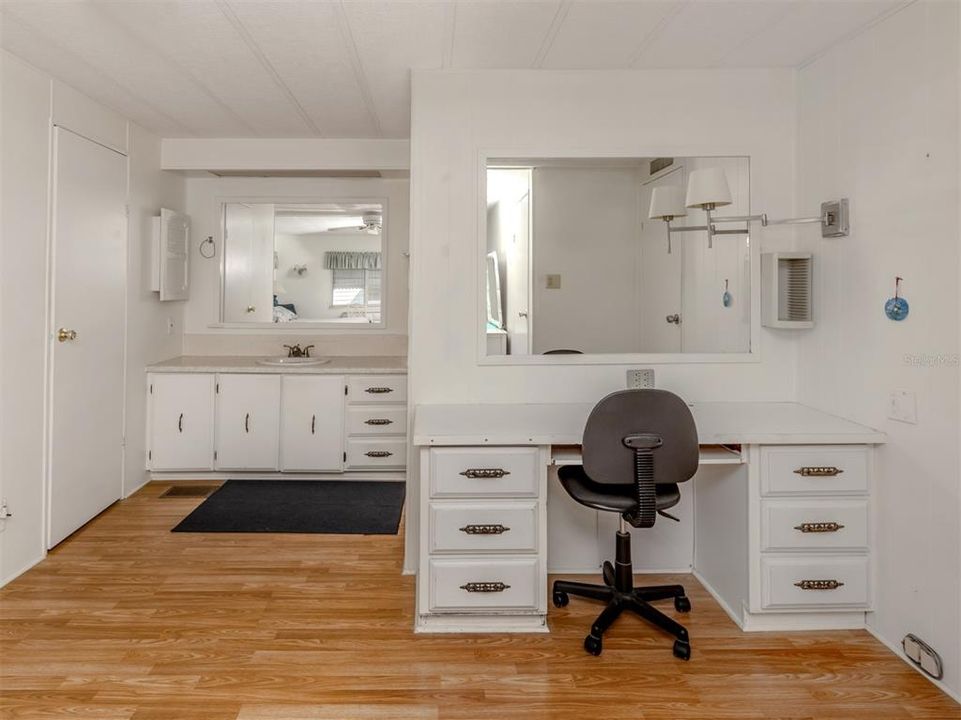 For Sale: $134,900 (2 beds, 2 baths, 1152 Square Feet)