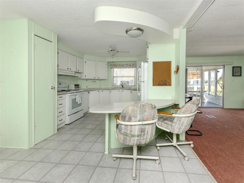 For Sale: $134,900 (2 beds, 2 baths, 1152 Square Feet)