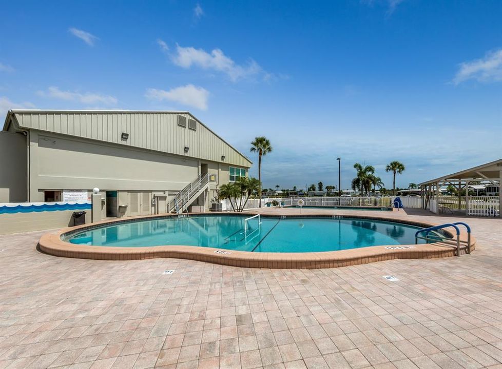 For Sale: $134,900 (2 beds, 2 baths, 1152 Square Feet)