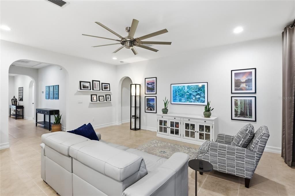 For Sale: $649,000 (3 beds, 3 baths, 2192 Square Feet)