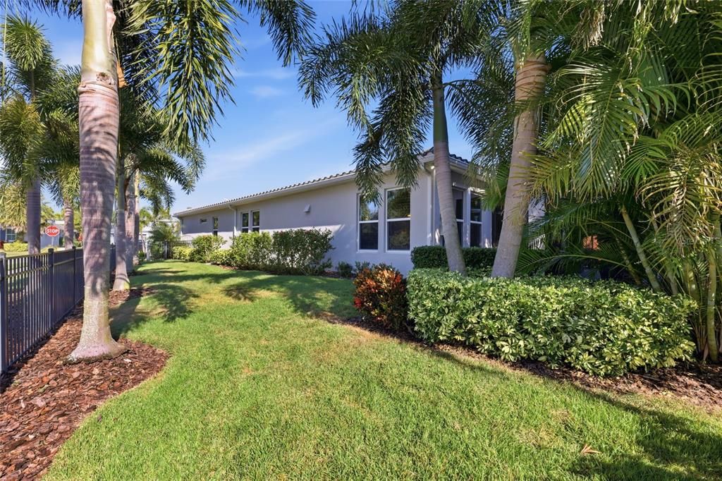 For Sale: $649,000 (3 beds, 3 baths, 2192 Square Feet)