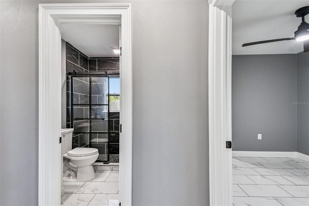 For Sale: $375,000 (3 beds, 2 baths, 1052 Square Feet)