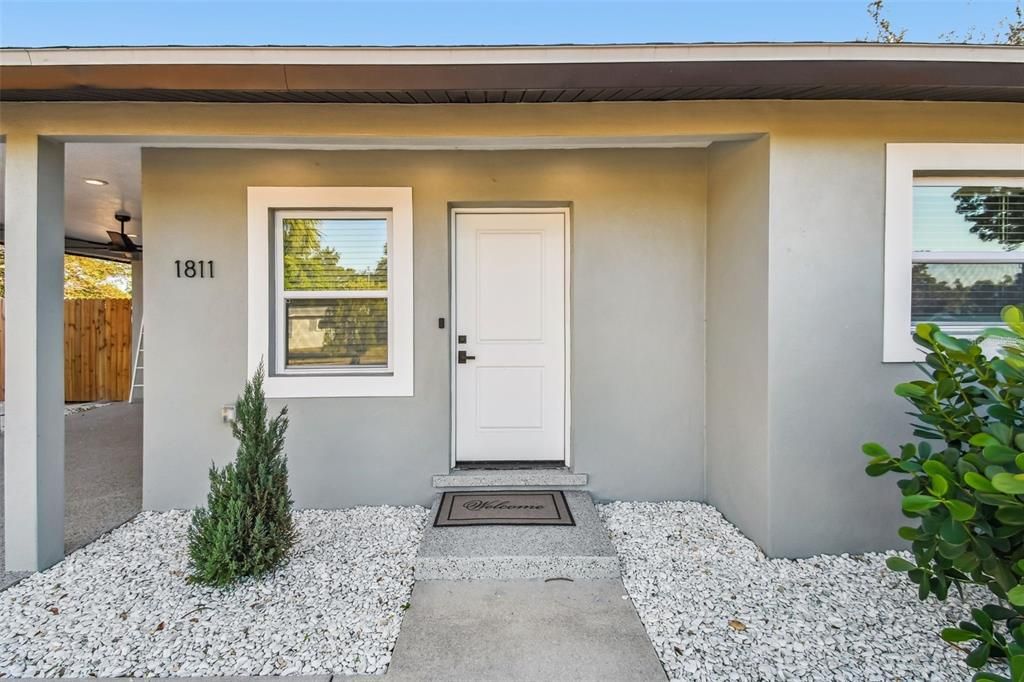 For Sale: $375,000 (3 beds, 2 baths, 1052 Square Feet)