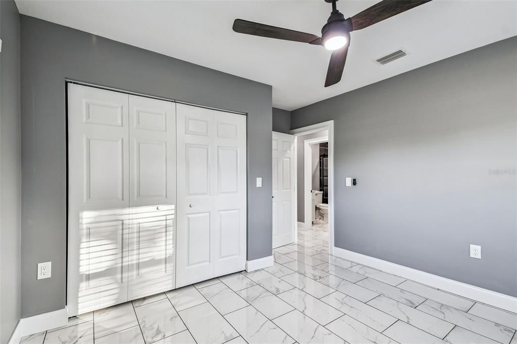 For Sale: $375,000 (3 beds, 2 baths, 1052 Square Feet)