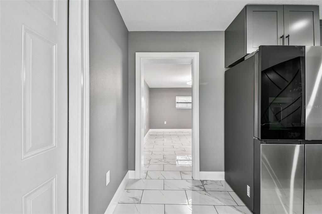 For Sale: $375,000 (3 beds, 2 baths, 1052 Square Feet)