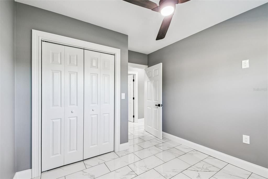 For Sale: $375,000 (3 beds, 2 baths, 1052 Square Feet)