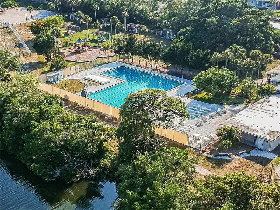 For Sale: $375,000 (3 beds, 2 baths, 1052 Square Feet)