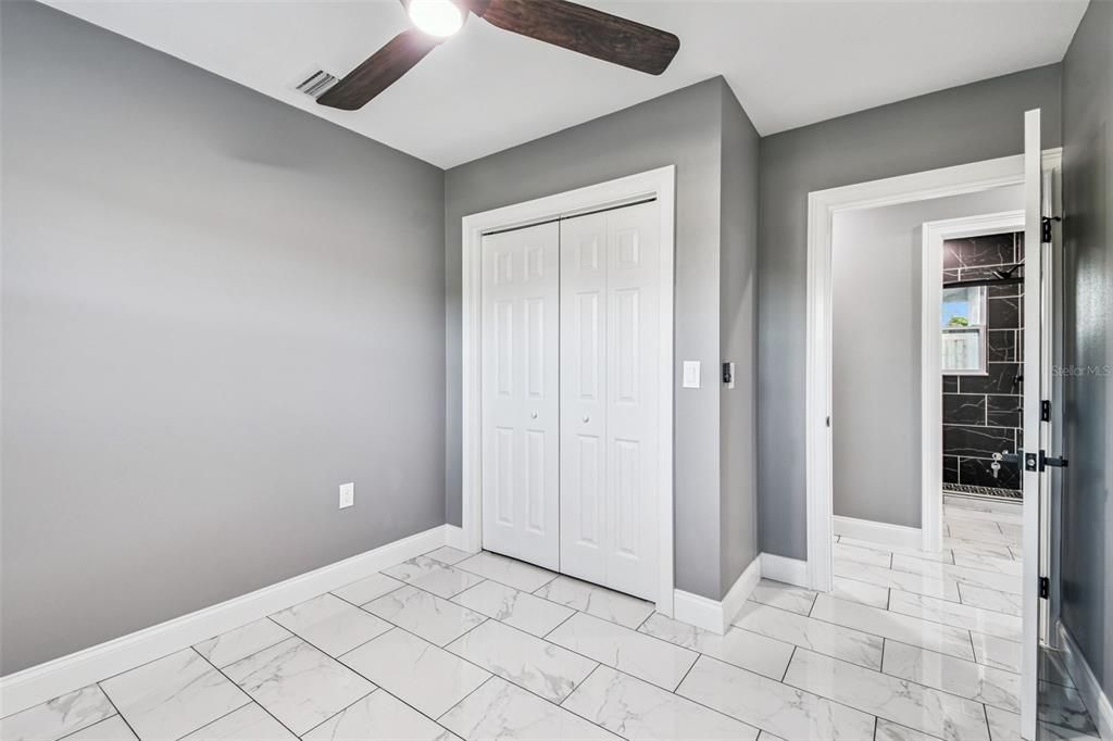 For Sale: $375,000 (3 beds, 2 baths, 1052 Square Feet)