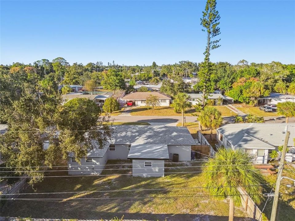 For Sale: $375,000 (3 beds, 2 baths, 1052 Square Feet)