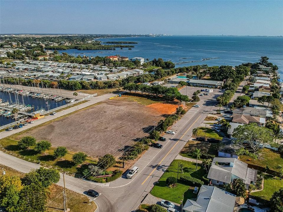 For Sale: $375,000 (3 beds, 2 baths, 1052 Square Feet)