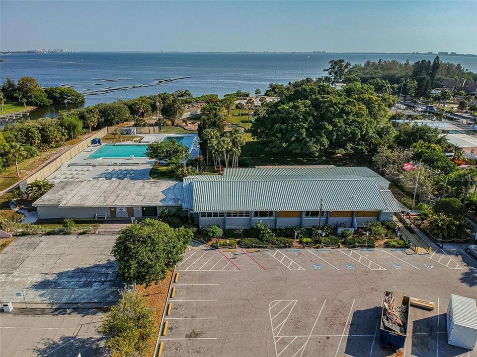 For Sale: $375,000 (3 beds, 2 baths, 1052 Square Feet)