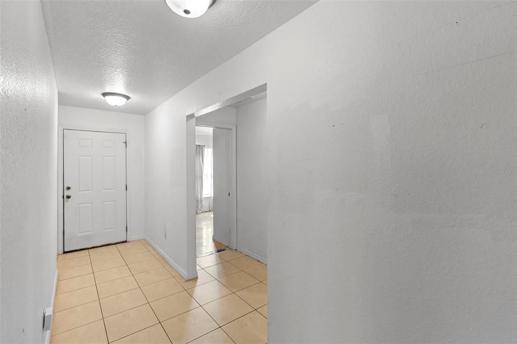 For Sale: $280,000 (3 beds, 2 baths, 1204 Square Feet)