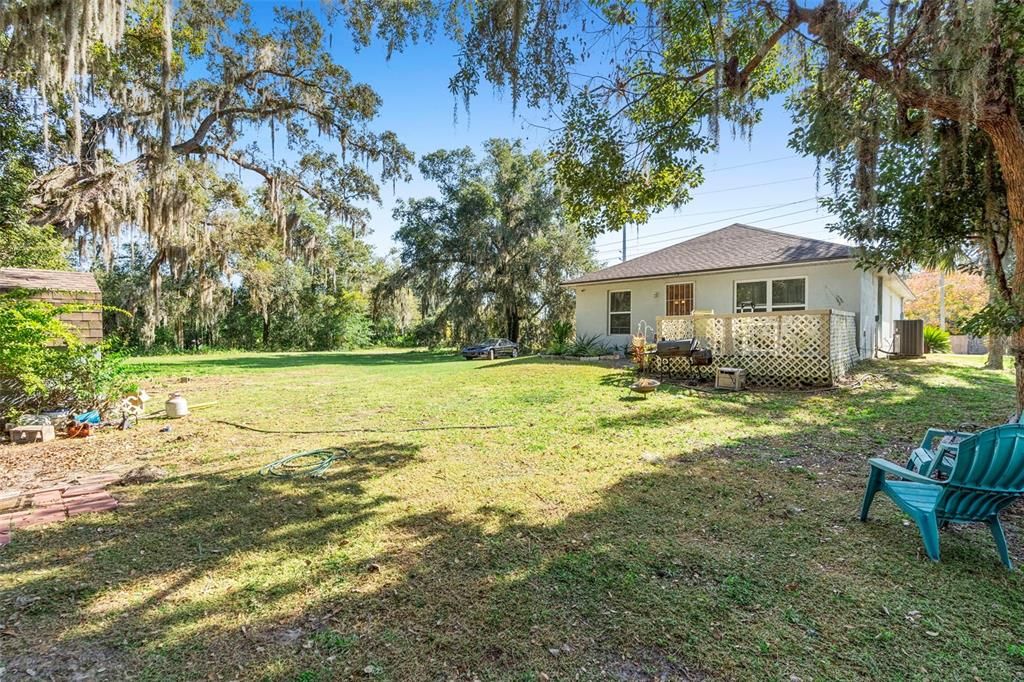 For Sale: $280,000 (3 beds, 2 baths, 1204 Square Feet)