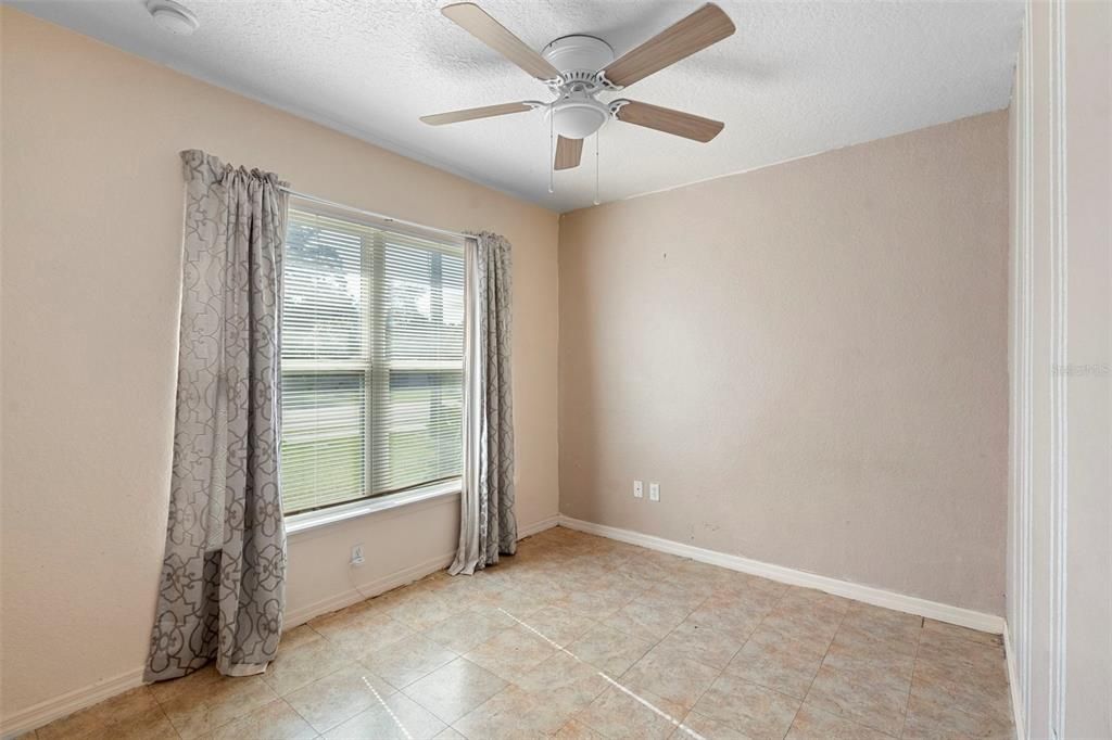 For Sale: $280,000 (3 beds, 2 baths, 1204 Square Feet)