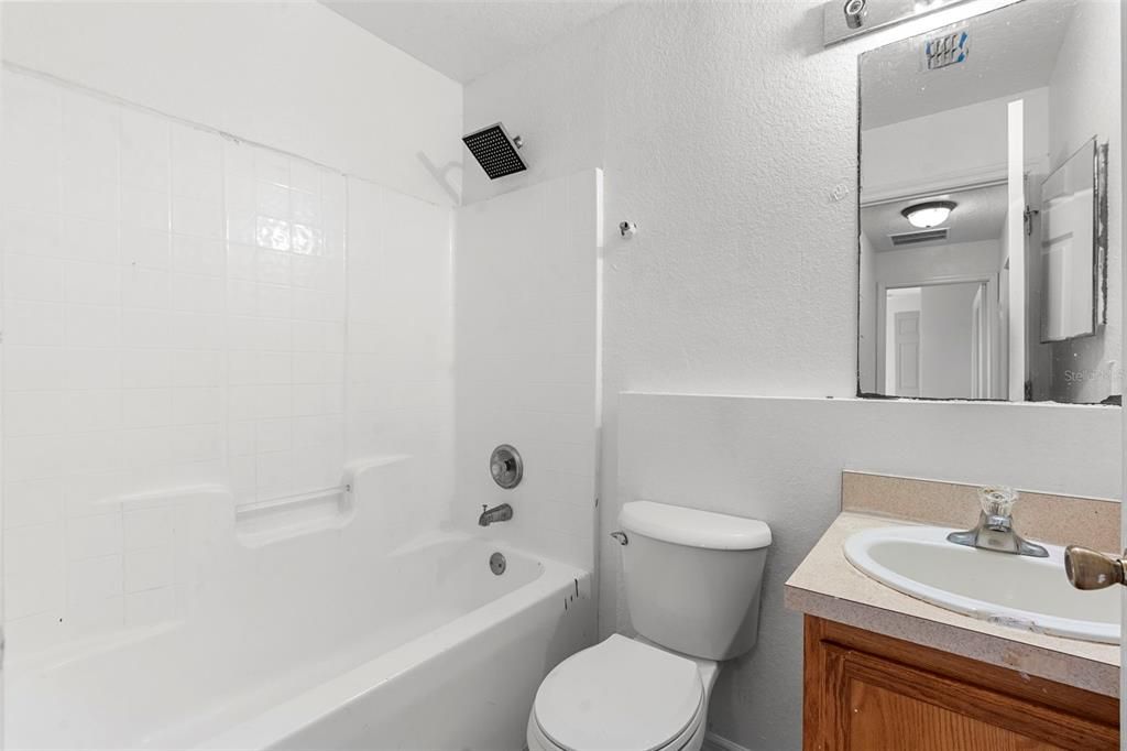 For Sale: $280,000 (3 beds, 2 baths, 1204 Square Feet)