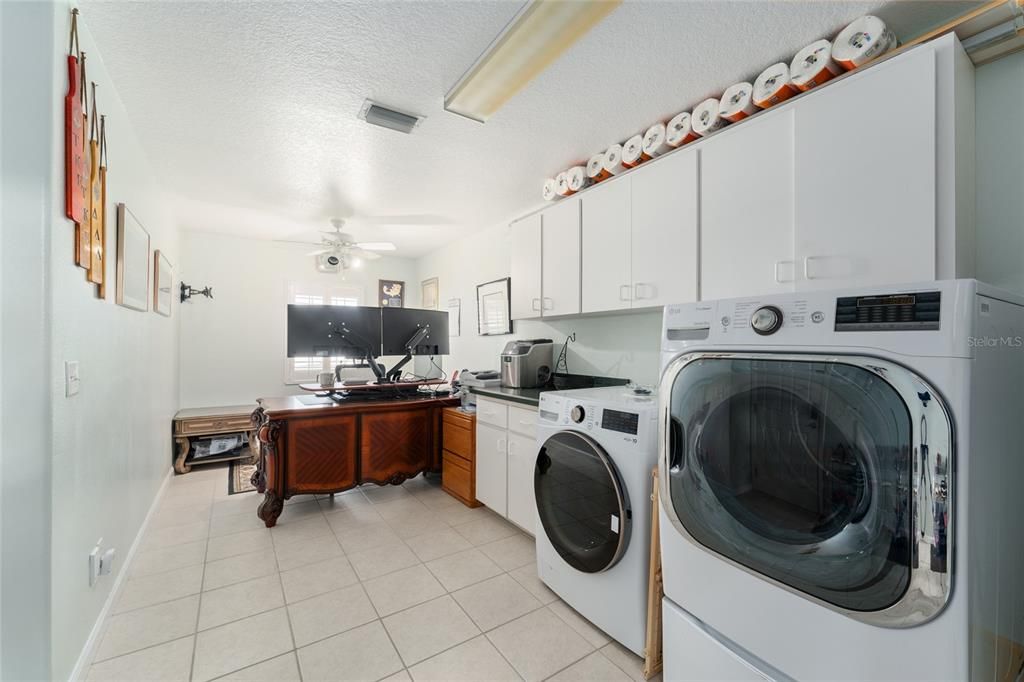 En Venta: $460,000 (3 camas, 2 baños, 2386 Pies cuadrados)