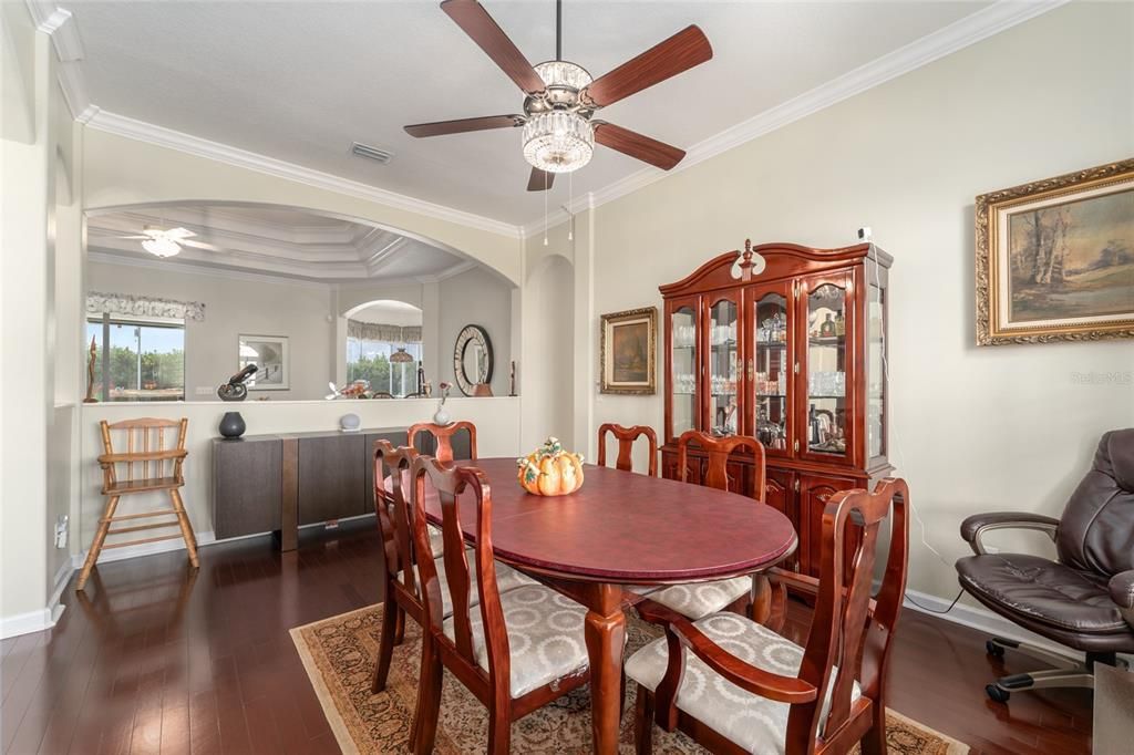 En Venta: $460,000 (3 camas, 2 baños, 2386 Pies cuadrados)