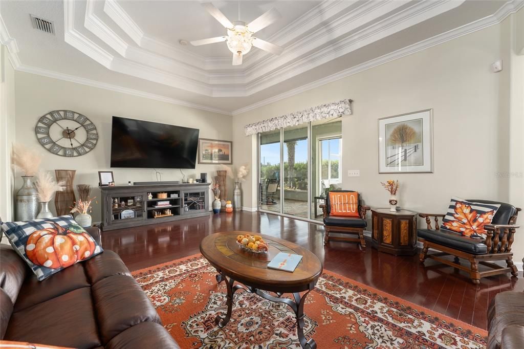 En Venta: $460,000 (3 camas, 2 baños, 2386 Pies cuadrados)